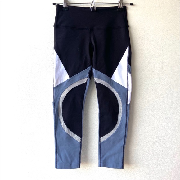 🛑SOLD Splits 59 Black Cropped Performance Leggings - Picture 3 of 7